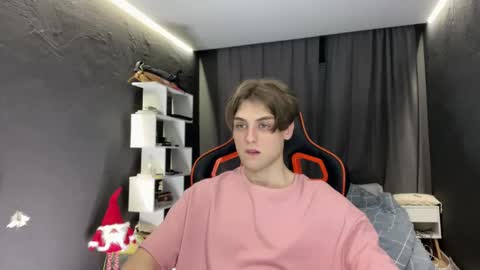 devilnut1 online show from November 26, 6:53 pm