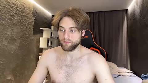 devilnut1 online show from March 17, 6:39 am