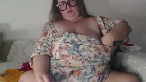 Snapshot of devilschick chatting on October 28, 10:01 pm DevilsChick -- OF online show from October 28, 10:01 pm