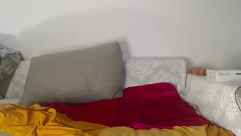 Snapshot of devilschick chatting on December 3, 11:36 pm DevilsChick -- OF online show from December 3, 11:36 pm