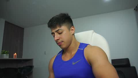 Snapshot of devin_hunter chatting on December 11, 1:05 am Devin Hunter online show from December 11, 1:05 am