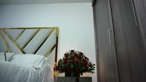 Snapshot of devin_hunter chatting on February 16, 10:43 pm Devin Hunter online show from February 16, 10:43 pm