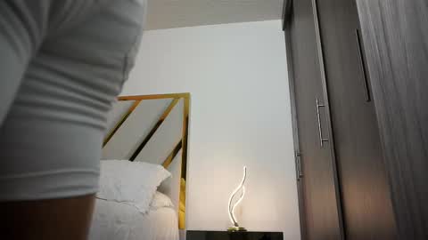 Snapshot of devin_hunter chatting on March 4, 2:27 am Devin Hunter online show from March 4, 2:27 am