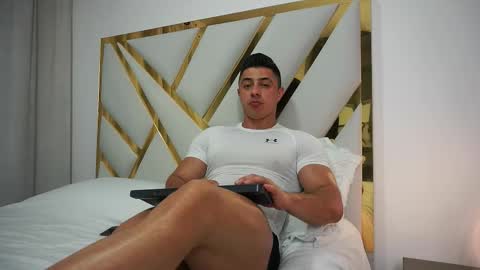 Snapshot of devin_hunter chatting on October 2, 3:35 am Devin Hunter online show from October 2, 3:35 am