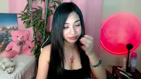 Snapshot of devine_goddessx chatting on January 31, 4:03 am Devine Greyson online show from January 31, 4:03 am