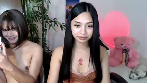 Snapshot of devine_goddessx chatting on February 14, 9:53 pm Devine Greyson online show from February 14, 9:53 pm