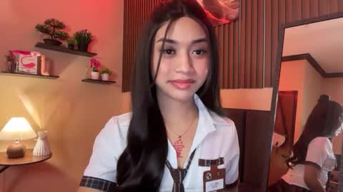 Snapshot of devine_goddessx chatting on September 24, 10:29 am Devine Greyson online show from September 24, 10:29 am