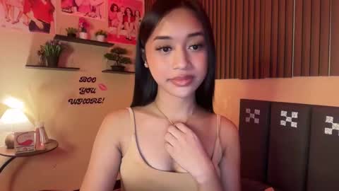 Snapshot of devine_goddessx chatting on October 4, 7:12 pm Devine Greyson online show from October 4, 7:12 pm