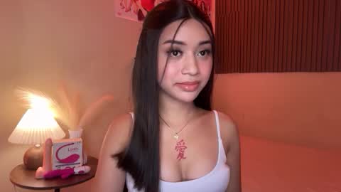 Snapshot of devine_goddessx chatting on November 25, 10:26 am Devine Greyson online show from November 25, 10:26 am