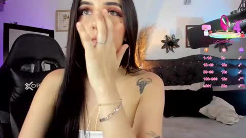 Snapshot of devlin_violet__ chatting on September 17, 12:45 am PaulaInsta  paulacastellanos 1Pvt open online show from September 17, 12:45 am