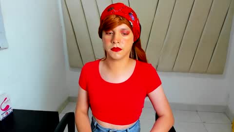 Snapshot of devon_dice chatting on December 28, 2:33 am Alex online show from December 28, 2:33 am