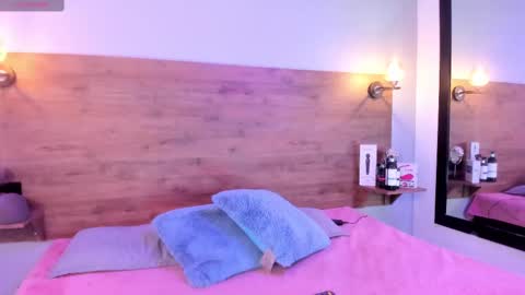 Snapshot of devoraevanss1 chatting on October 30, 4:52 pm Mrs Devora online show from October 30, 4:52 pm