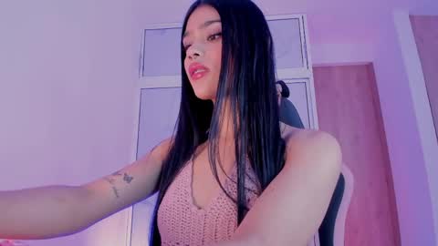 Sara 3 online show from June 4, 9:10 pm