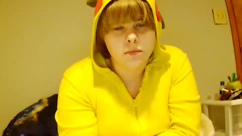 Snapshot of devykitten2018 chatting on April 9, 3:06 am devykitten online show from April 9, 3:06 am