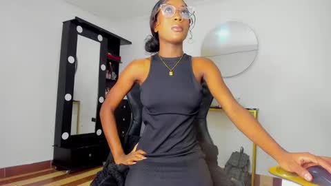 Snapshot of deyy_madisson chatting on November 30, 8:46 pm Madisson online show from November 30, 8:46 pm