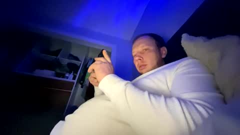 Snapshot of deznuts130 chatting on January 27, 3:04 am deznuts130 online show from January 27, 3:04 am