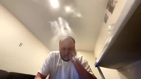 Snapshot of deznuts130 chatting on March 6, 8:30 am deznuts130 online show from March 6, 8:30 am