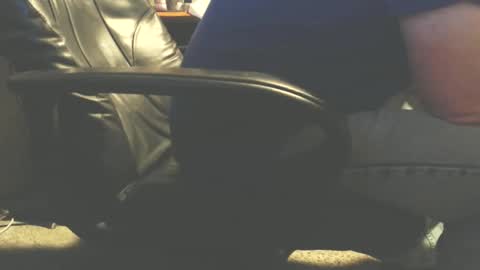 Snapshot of dfwgonewrong chatting on February 1, 1:37 am dfwgonewrong online show from February 1, 1:37 am