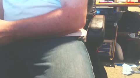 Snapshot of dfwgonewrong chatting on February 5, 2:16 am dfwgonewrong online show from February 5, 2:16 am