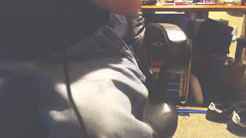 Snapshot of dfwgonewrong chatting on February 18, 11:28 am dfwgonewrong online show from February 18, 11:28 am