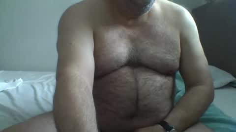 Snapshot of dgdgn chatting on April 16, 8:59 am dgdgn online show from April 16, 8:59 am