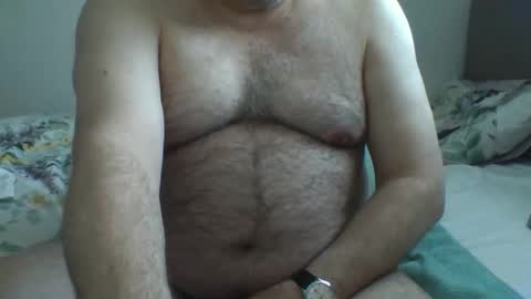 Snapshot of dgdgn chatting on April 23, 11:42 am dgdgn online show from April 23, 11:42 am