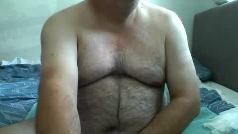 Snapshot of dgdgn chatting on July 17, 9:49 am dgdgn online show from July 17, 9:49 am