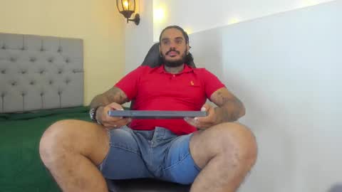 Snapshot of dhamian_wolf_hunter chatting on November 13, 7:57 pm dhaian online show from November 13, 7:57 pm