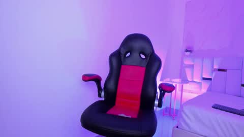 Snapshot of dhamian_wolf_hunter chatting on November 23, 9:58 pm dhaian online show from November 23, 9:58 pm