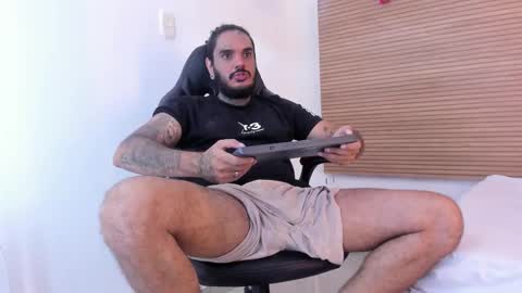 Snapshot of dhamian_wolf_hunter chatting on December 2, 9:32 pm dhaian online show from December 2, 9:32 pm