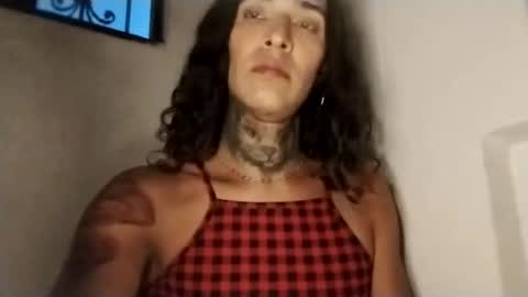 Snapshot of dhamn_justin chatting on January 19, 11:32 pm PAISITA online show from January 19, 11:32 pm