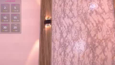 Snapshot of dhapn_lennox chatting on December 14, 1:00 am dhapn_lennox online show from December 14, 1:00 am