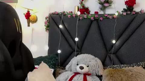 Snapshot of dharanisnisha chatting on June 19, 2:21 pm dharanisnisha online show from June 19, 2:21 pm