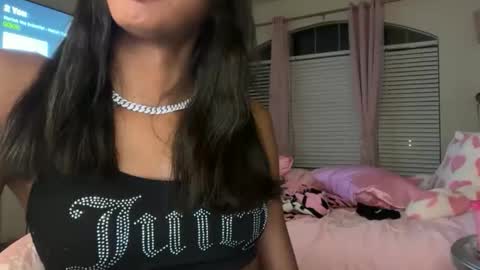 Snapshot of di0rd0lly chatting on April 25, 3:09 am Dolly online show from April 25, 3:09 am