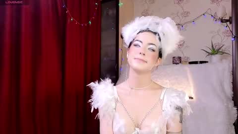 Diana online show from October 31, 4:19 pm