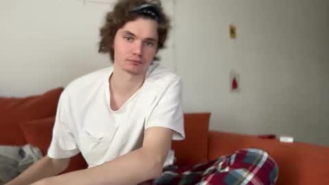 Di Alex online show from October 18, 9:43 am