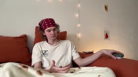 Di Alex online show from December 4, 9:40 am