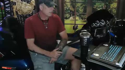 Yeti online show from February 14, 8:05 pm