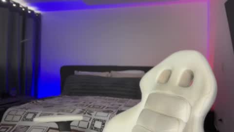 Snapshot of diagostone chatting on October 23, 8:40 pm Diego online show from October 23, 8:40 pm