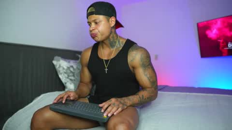 Snapshot of diagostone chatting on November 24, 11:04 pm Diego online show from November 24, 11:04 pm