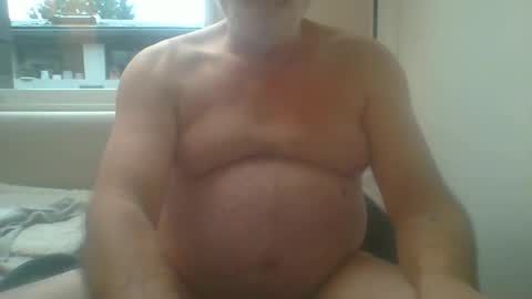 Snapshot of dial76 chatting on November 16, 7:47 am dial76 online show from November 16, 7:47 am