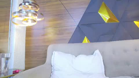 Snapshot of diamond_black19 chatting on June 25, 2:55 am Camila and Megan online show from June 25, 2:55 am