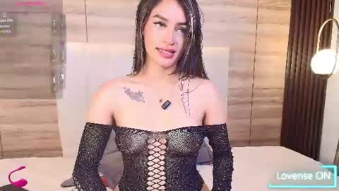 Snapshot of diamond_black19 chatting on July 28, 3:02 am Camila and Megan online show from July 28, 3:02 am