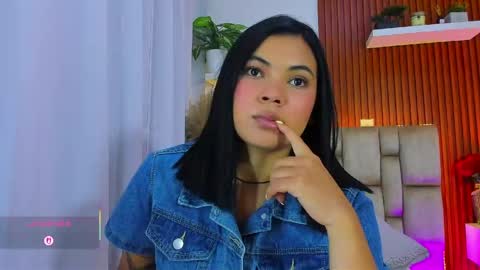 diamond_canela online show from May 3, 4:40 am