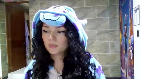 DiamondCurls online show from July 23, 3:54 pm