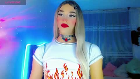 Snapshot of diamond_hott1 chatting on December 5, 11:51 pm AmayaGirl online show from December 5, 11:51 pm