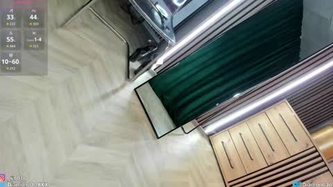 Snapshot of diamond_jo_ chatting on October 10, 10:31 pm Jo online show from October 10, 10:31 pm