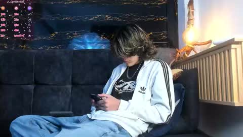 diamond_twink online show from October 30, 3:52 am