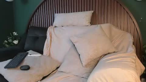 Snapshot of diamond_twink chatting on July 17, 7:04 am diamond_twink online show from July 17, 7:04 am