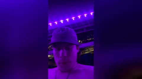 diamonddude07 online show from March 18, 10:40 am